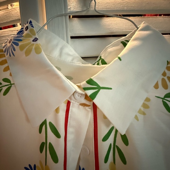 NWOT- SZ L-  White floral Blouse - Picture 5 of 5